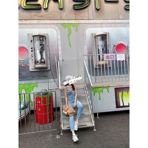 Hey, look here ♥現貨 ⭐️熱賣款⭐️  皮標刷破口袋造型BF男友風牛仔吊帶連身長褲/吊帶褲-細節圖8