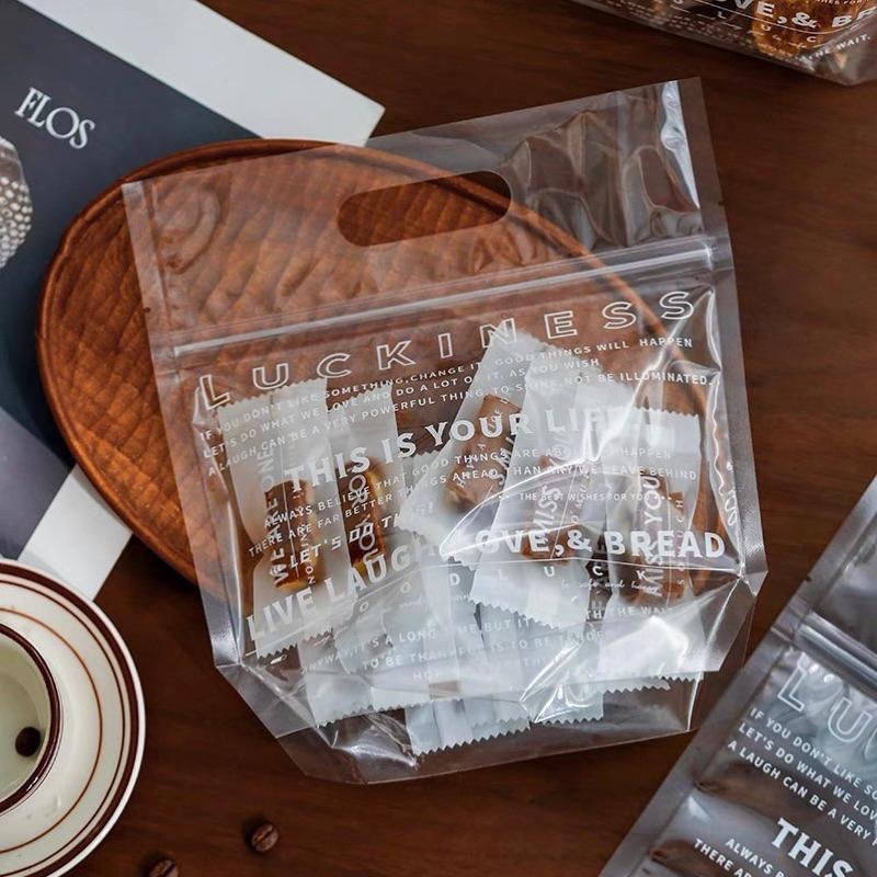 【麥歡樂】5入 英文透明手提夾鏈袋 麵包袋 貝果包裝袋 點心袋 糖果袋 糯米船袋 立體袋  手提袋【烘焙材料】-細節圖5