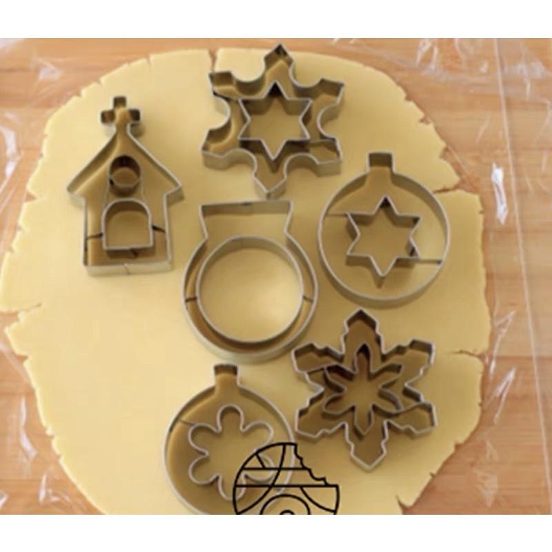 【麥歡樂】現貨‼️新款 日本 聖誕節 搖搖餅乾 餅乾模 6件套組 聖誕 水晶球 雪花餅乾模 餅乾切模 壓模【烘焙材料】-細節圖3
