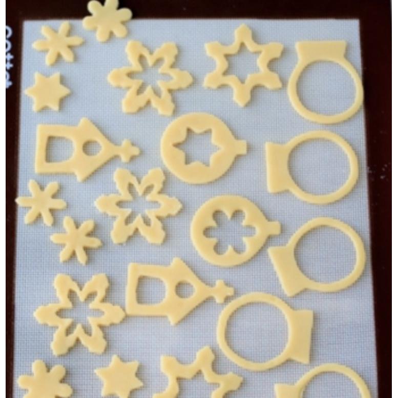 【麥歡樂】現貨‼️新款 日本 聖誕節 搖搖餅乾 餅乾模 6件套組 聖誕 水晶球 雪花餅乾模 餅乾切模 壓模【烘焙材料】-細節圖4