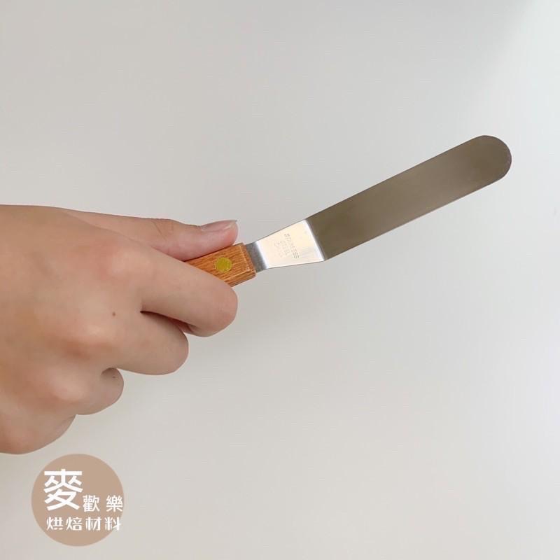 【麥歡樂】4吋曲柄小抹刀 不銹鋼木柄彎形曲柄刮平刀 蛋糕抹刀 慕斯小塔抹刀 蛋糕抹平刀【烘焙材料】-細節圖3