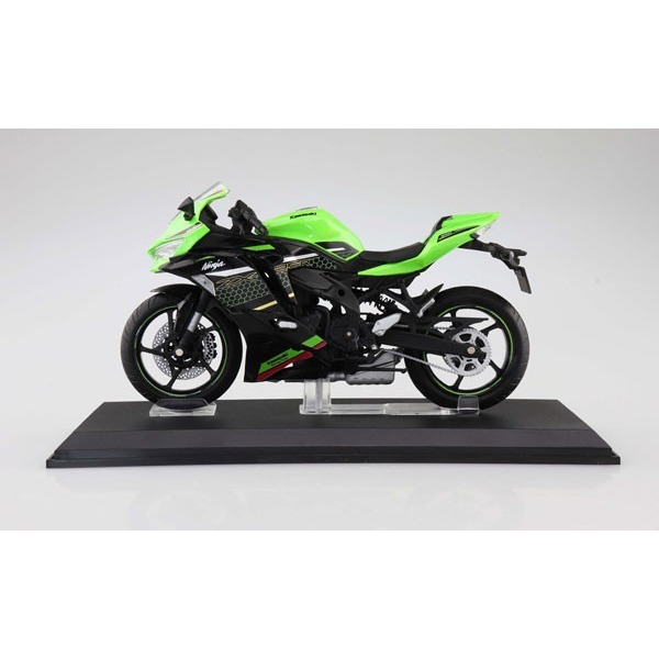 AOSHIMA 青島 1/12 KAWASAKI 川崎 Ninja ZX-25R 檸檬綠/烏木黑 完成品-細節圖2