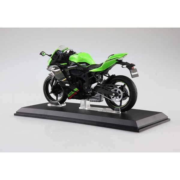 AOSHIMA 青島 1/12 KAWASAKI 川崎 Ninja ZX-25R 檸檬綠/烏木黑 完成品-細節圖3