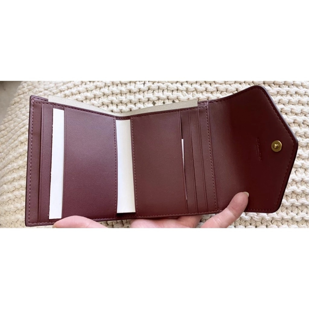 【現貨】Coach 專櫃款 三折信封短夾 十字紋防刮牛皮-細節圖3