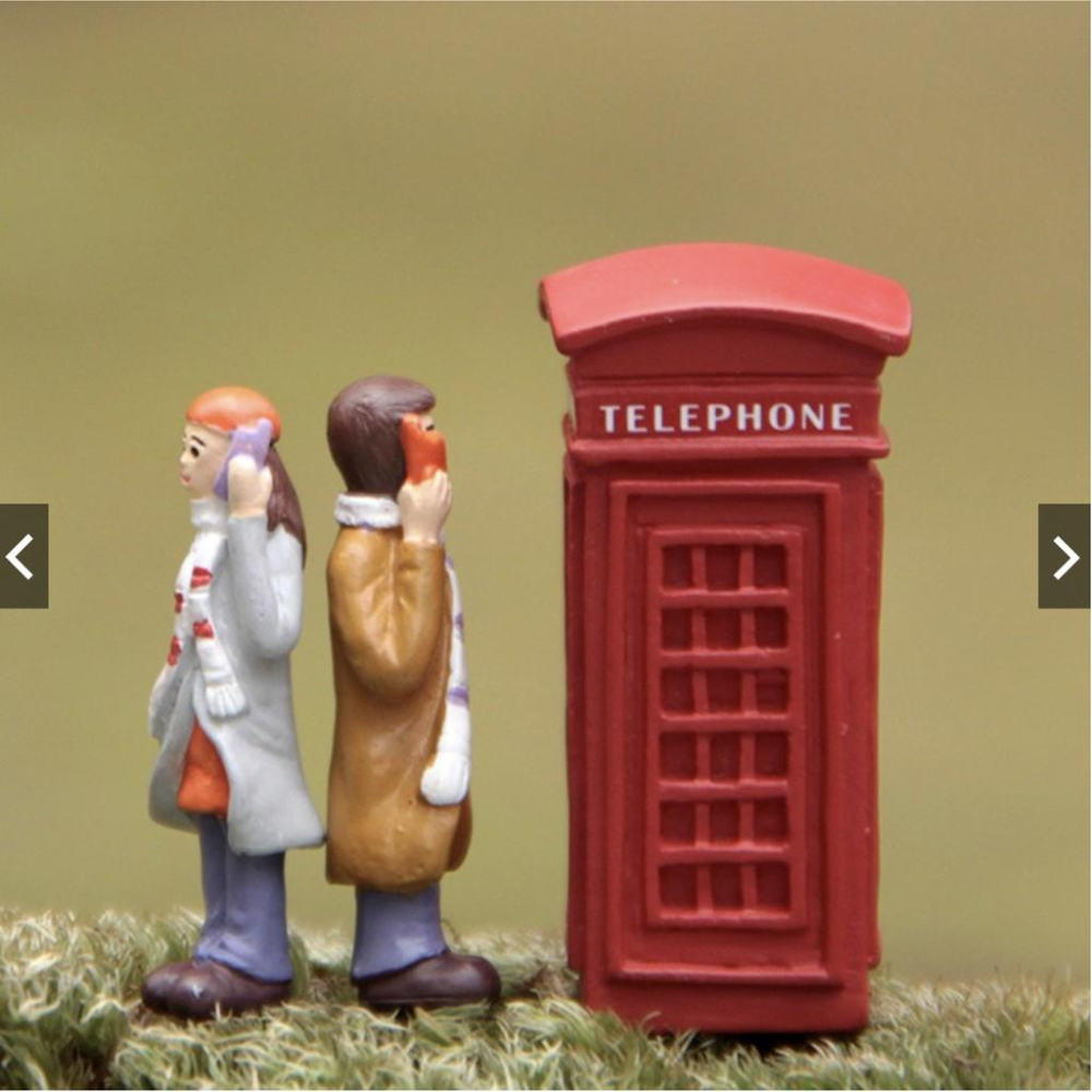 （高品質樹脂）非誠勿擾 米樂 情侶 電話亭 場景 DIY百搭微景觀造景公仔-細節圖3