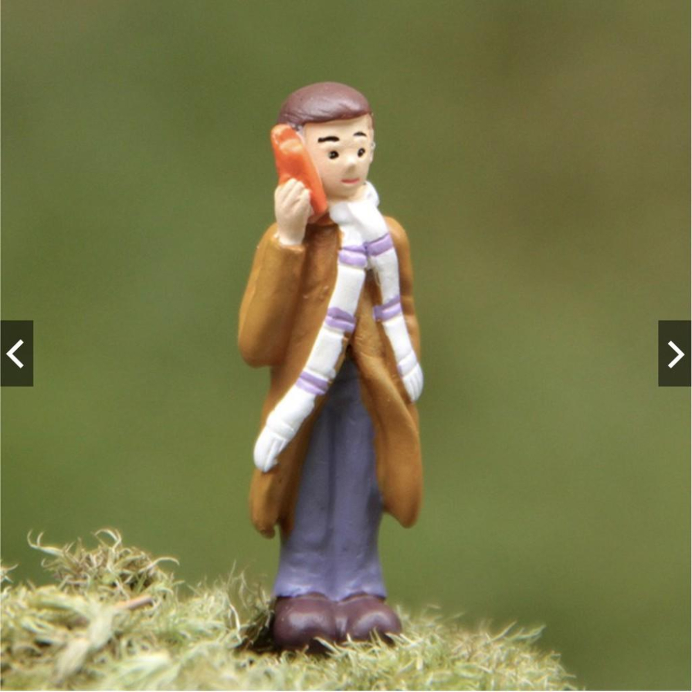 （高品質樹脂）非誠勿擾 米樂 情侶 電話亭 場景 DIY百搭微景觀造景公仔-細節圖6