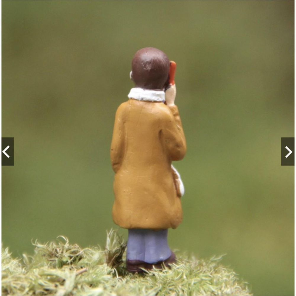 （高品質樹脂）非誠勿擾 米樂 情侶 電話亭 場景 DIY百搭微景觀造景公仔-細節圖8