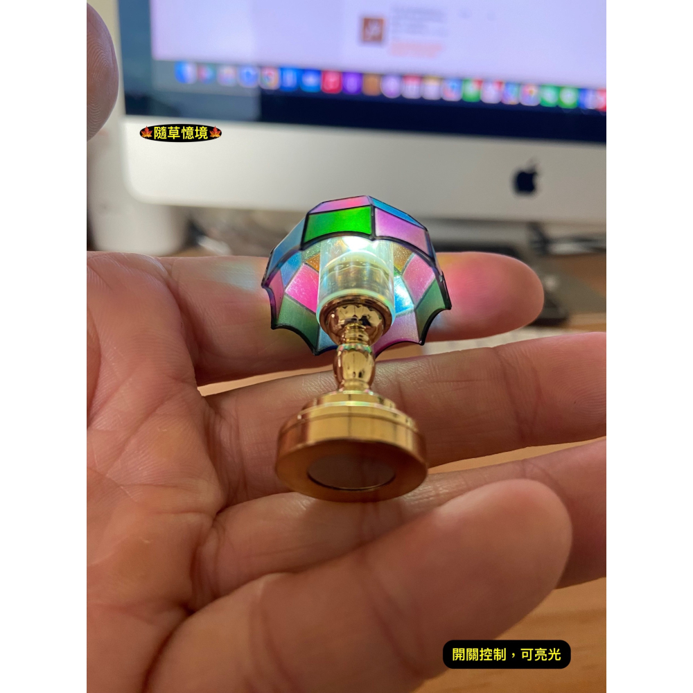 （2款可發光）迷你仿真 台燈 吊燈 檯燈 桌燈 led燈 彩燈 彩繪 彩虹玻璃 娃娃屋 袖珍 微縮 食玩 微景觀 模型-細節圖6