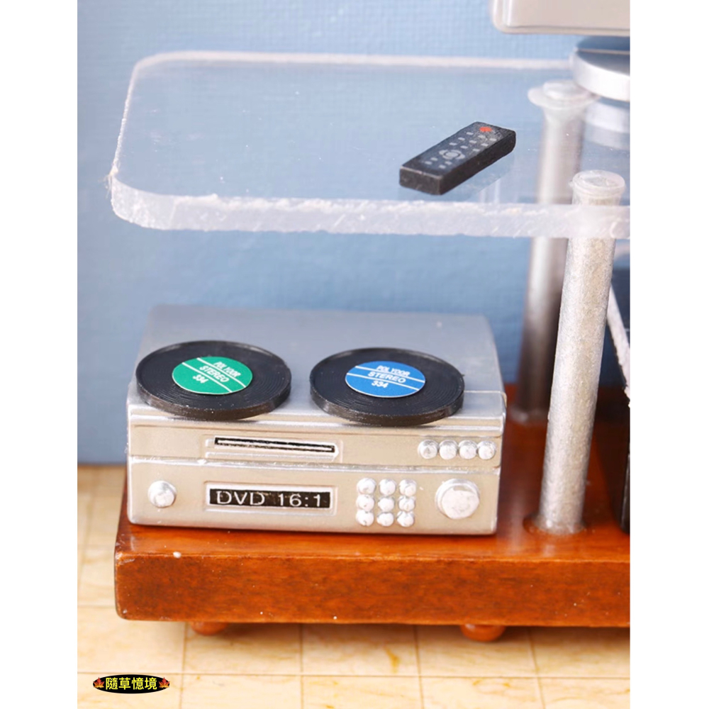 （全套組）迷你仿真 家庭劇院 音響 音箱 電視機 電視櫃 擴大機 懷舊 豪華 娃娃屋 袖珍 微縮 食玩 微景觀 模型-細節圖2
