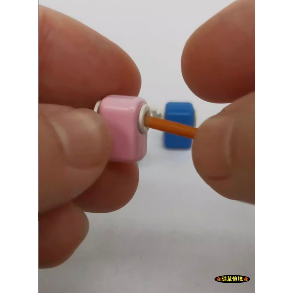 （7件套裝）迷你仿真 削鉛筆機 削筆機 圓規 尺 鉛筆 三角尺 學習 文具 用品 模型 娃娃屋 袖珍 微縮 食玩 微景觀-細節圖6