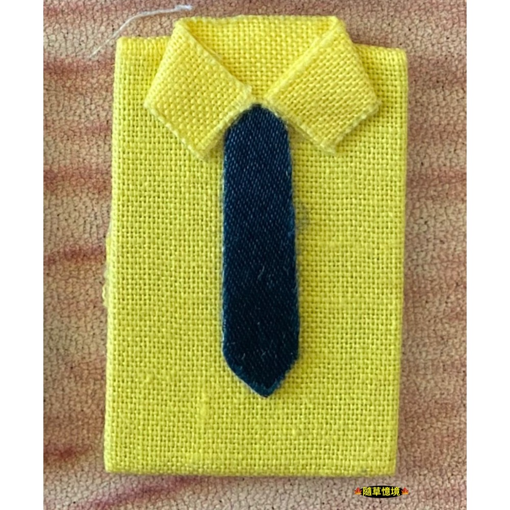 5號（鮮黃衣/藍tie）