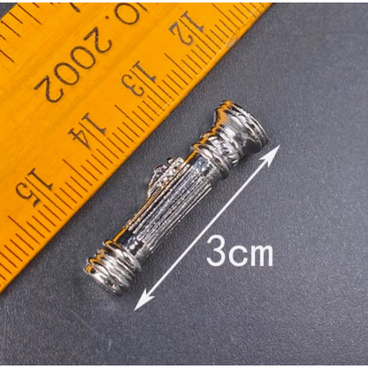 （超小可拆）迷你仿真 手電筒 復古 合金 兵人 照明 家電 避難工具 娃娃屋 袖珍 微縮 食玩 微景觀 模型-細節圖2