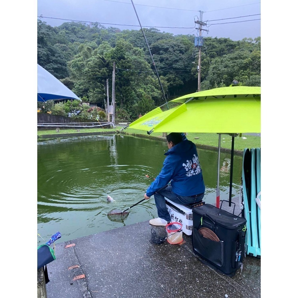 池釣專用傘-2.4米-正面凹槽不卡竿-加厚傘布頂規-內層黑膠隔熱-雙層透氣-CDKR池釣狂熱釣魚傘-細節圖9
