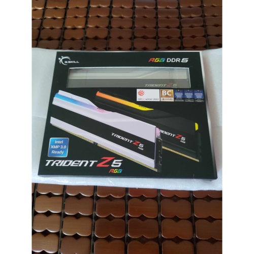 G.SKILL芝奇 Trident Z5 幻鋒戟 32G(16Gx2) 7200 C34 DDR5 RGB 記憶體