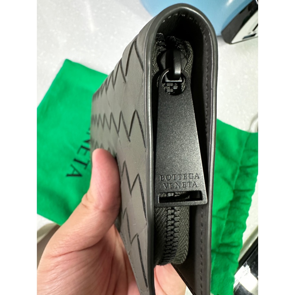 Bottega Veneta  BV 寶緹嘉 大象灰9卡拉鍊長夾-細節圖10