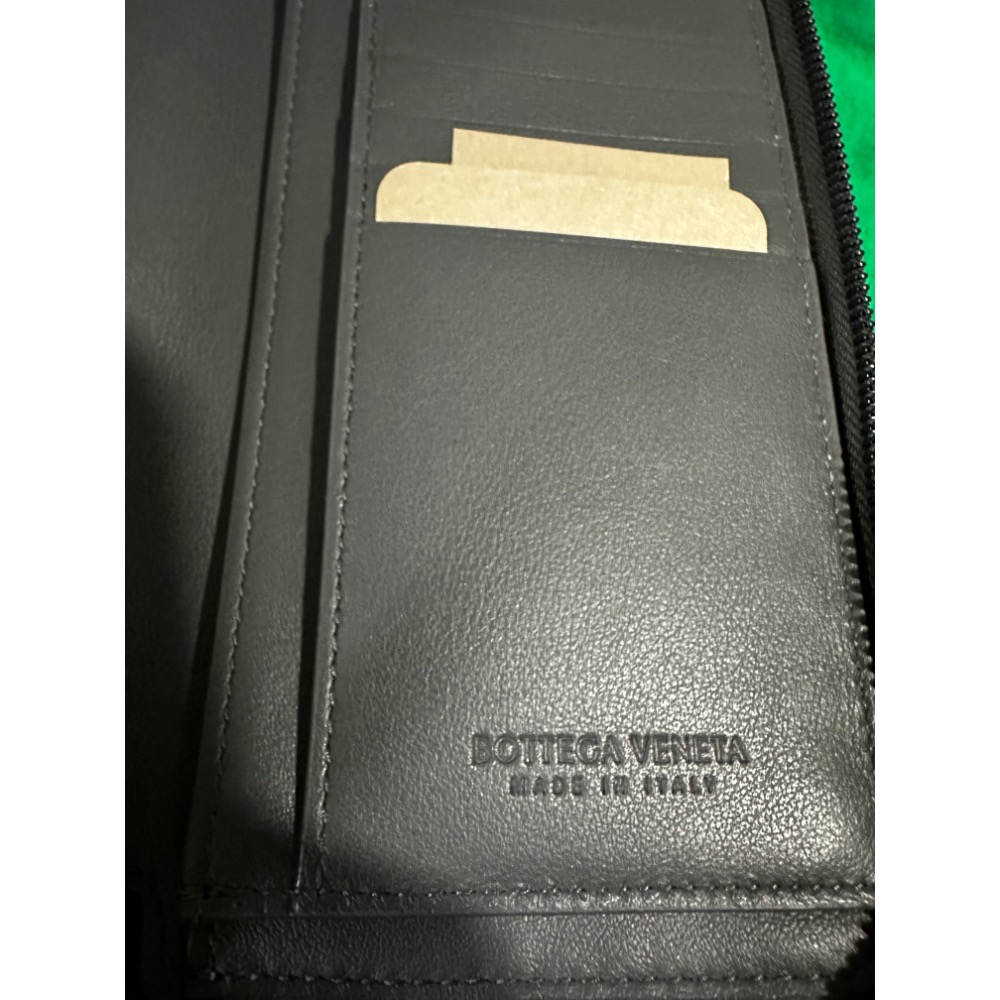Bottega Veneta  BV 寶緹嘉 大象灰9卡拉鍊長夾-細節圖11