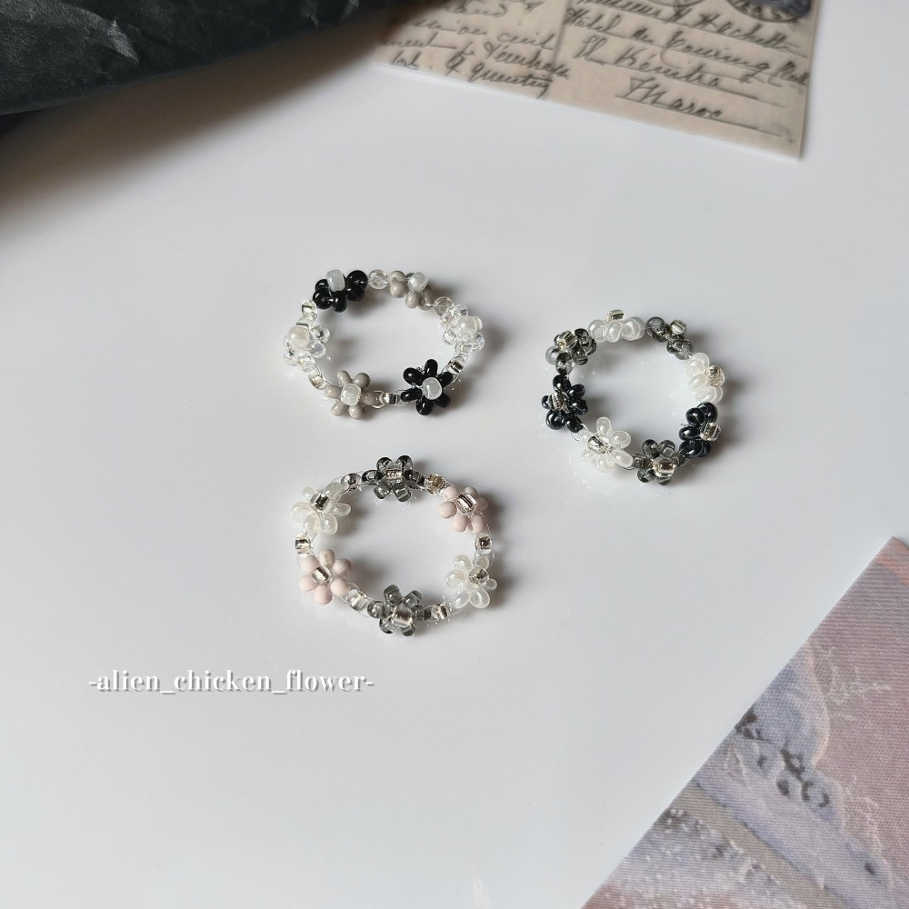 𝓐𝓬𝓯🍿外星家ㄟ串珠戒指·͜· 人間稀有ㄉ銀灰白花花🖤🩶🤍·͜· 手工串珠·͜· 串珠戒指·͜· 戒指·-細節圖3