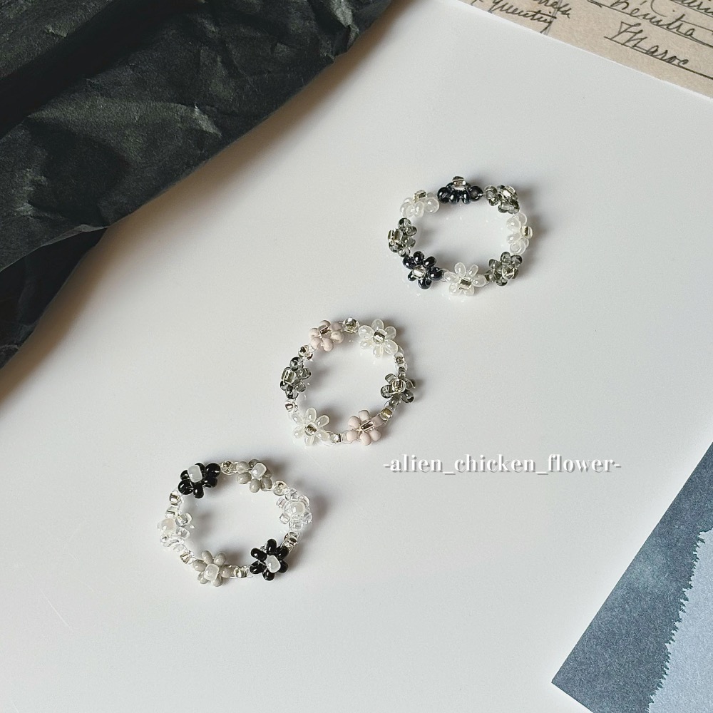 𝓐𝓬𝓯🍿外星家ㄟ串珠戒指·͜· 人間稀有ㄉ銀灰白花花🖤🩶🤍·͜· 手工串珠·͜· 串珠戒指·͜· 戒指·-細節圖4