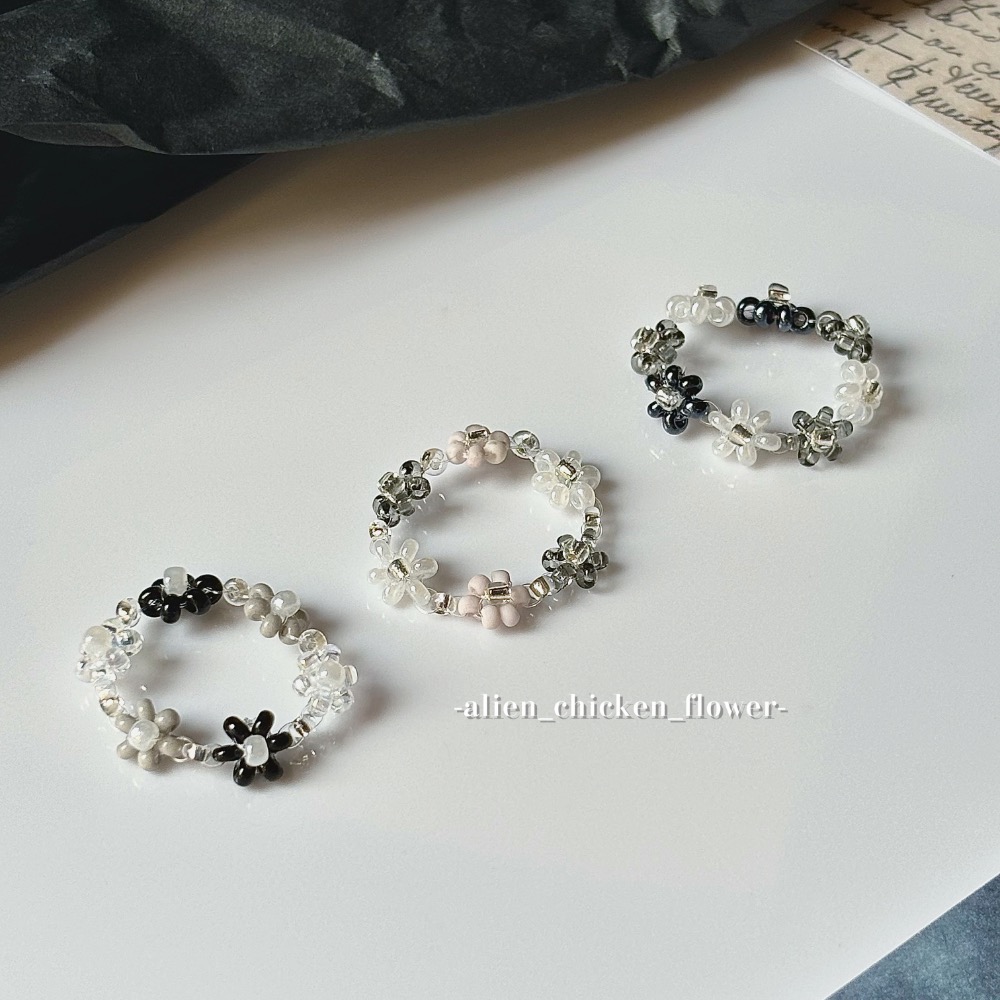 𝓐𝓬𝓯🍿外星家ㄟ串珠戒指·͜· 人間稀有ㄉ銀灰白花花🖤🩶🤍·͜· 手工串珠·͜· 串珠戒指·͜· 戒指·-細節圖5