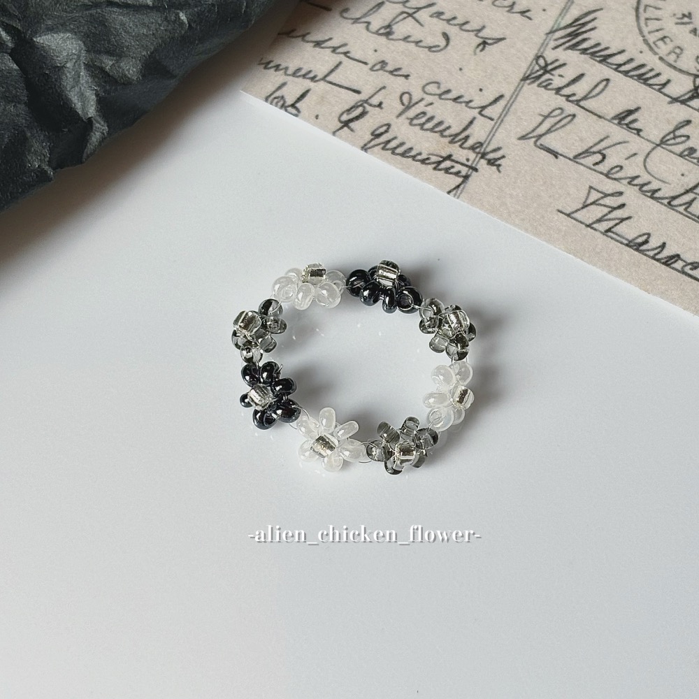 𝓐𝓬𝓯🍿外星家ㄟ串珠戒指·͜· 人間稀有ㄉ銀灰白花花🖤🩶🤍·͜· 手工串珠·͜· 串珠戒指·͜· 戒指·-細節圖9