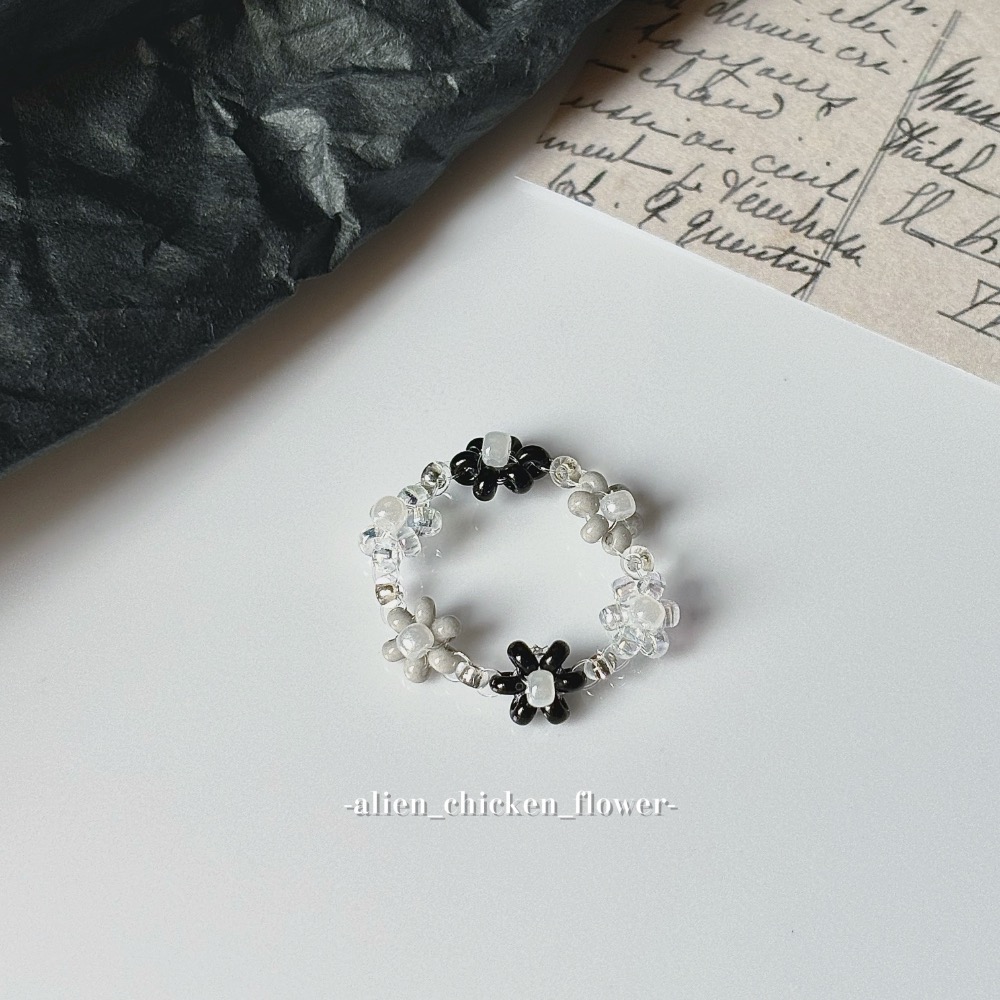 𝓐𝓬𝓯🍿外星家ㄟ串珠戒指·͜· 人間稀有ㄉ銀灰白花花🖤🩶🤍·͜· 手工串珠·͜· 串珠戒指·͜· 戒指·-細節圖7