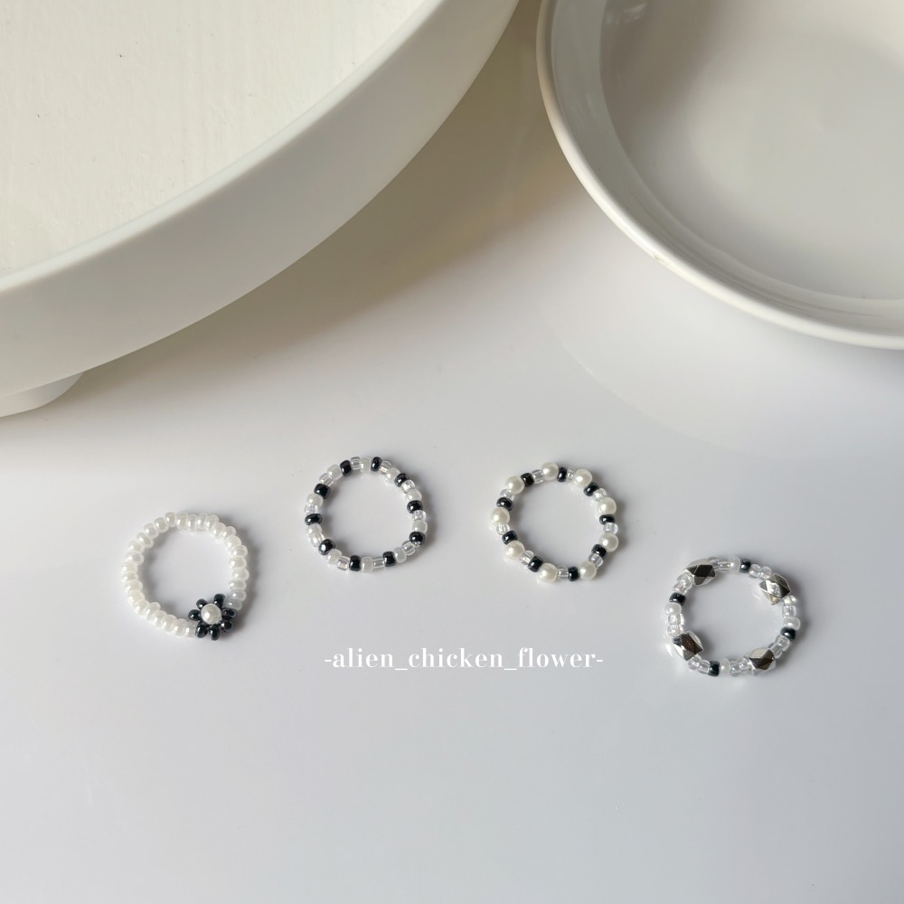 𝓐𝓬𝓯🍿外星家ㄟ串珠戒指·͜· 就是很純粹ㄉ黑白相間系列📓戒指·͜· 手工串珠·͜· 串珠戒指·͜· 戒指-細節圖3