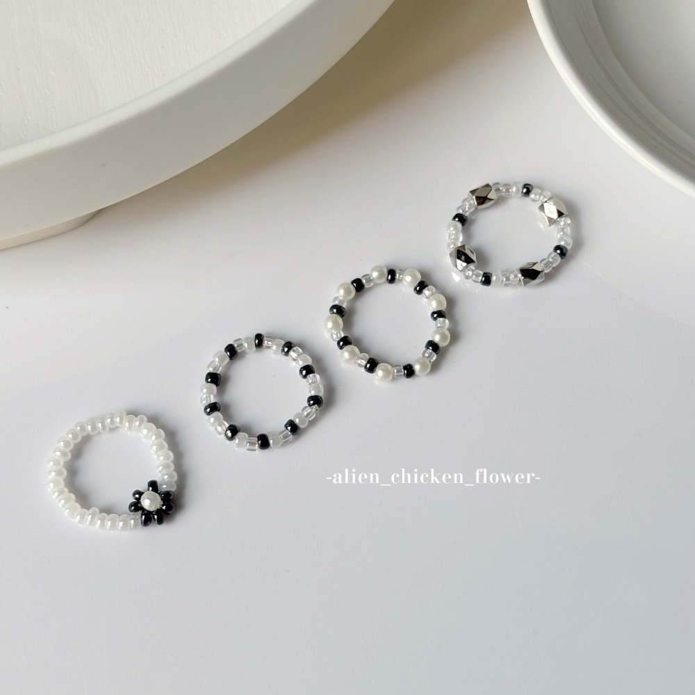 𝓐𝓬𝓯🍿外星家ㄟ串珠戒指·͜· 就是很純粹ㄉ黑白相間系列📓戒指·͜· 手工串珠·͜· 串珠戒指·͜· 戒指-細節圖4