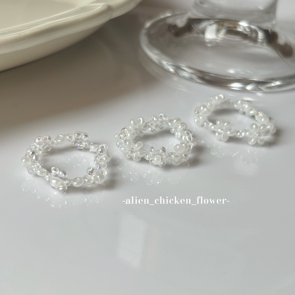 𝓐𝓬𝓯🍿外星家ㄟ串珠戒指·͜· 透白小雪花們❄️·͜· 手工串珠·͜· 串珠戒指·͜· 戒指·͜·-細節圖4