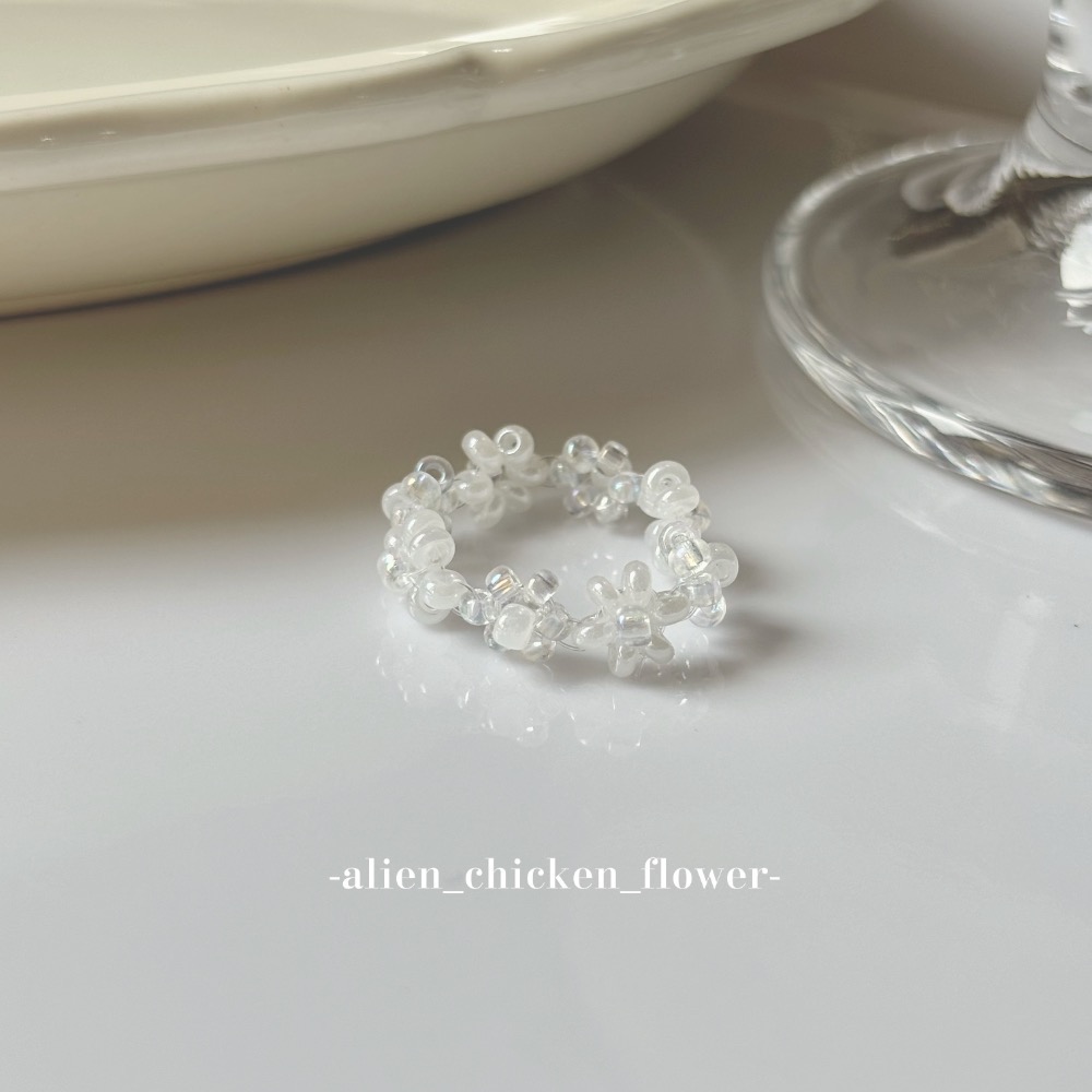 𝓐𝓬𝓯🍿外星家ㄟ串珠戒指·͜· 透白小雪花們❄️·͜· 手工串珠·͜· 串珠戒指·͜· 戒指·͜·-細節圖7
