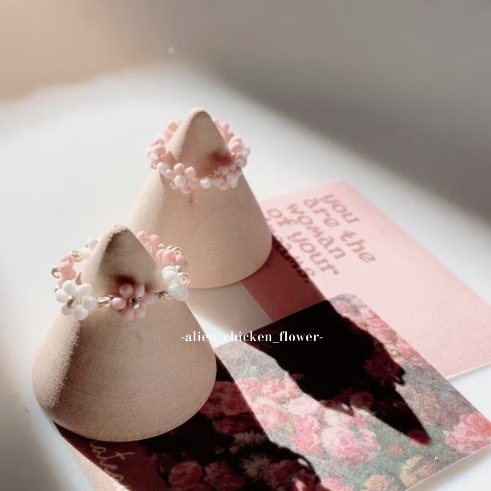 𝓐𝓬𝓯🍿外星家ㄟ串珠戒指·͜· 肉粉小花花🌷串珠戒指·͜· 手工串珠·͜· 串珠戒指·͜· 戒指·͜·-細節圖2