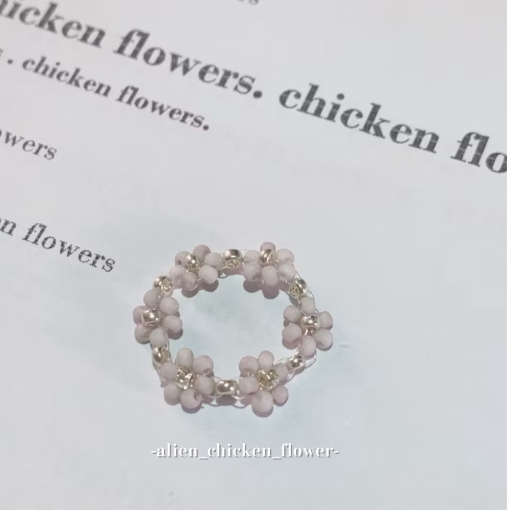 𝓐𝓬𝓯🍿外星家ㄟ串珠戒指·͜· 灰調氣質小花花系列·͜· 手工串珠·͜· 串珠戒指·͜· 戒指·͜·-細節圖2