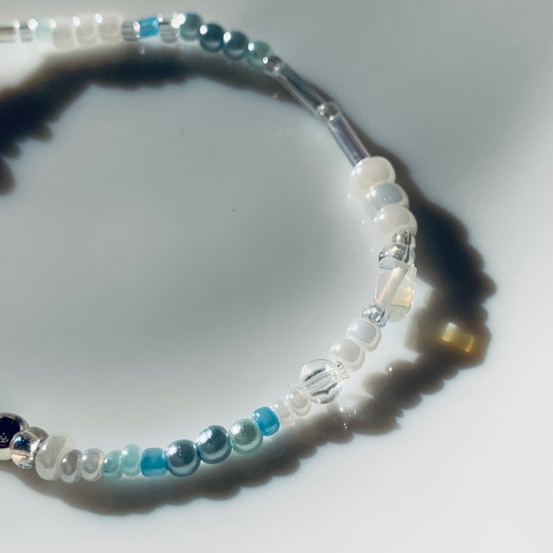𝓐𝓬𝓯🍿外星家ㄟ串珠手鍊·͜· 淺藍漂漂銀雲白☁️·͜· 手工串珠·͜· 串珠手鍊·͜· 手鍊·͜· 手環-細節圖2