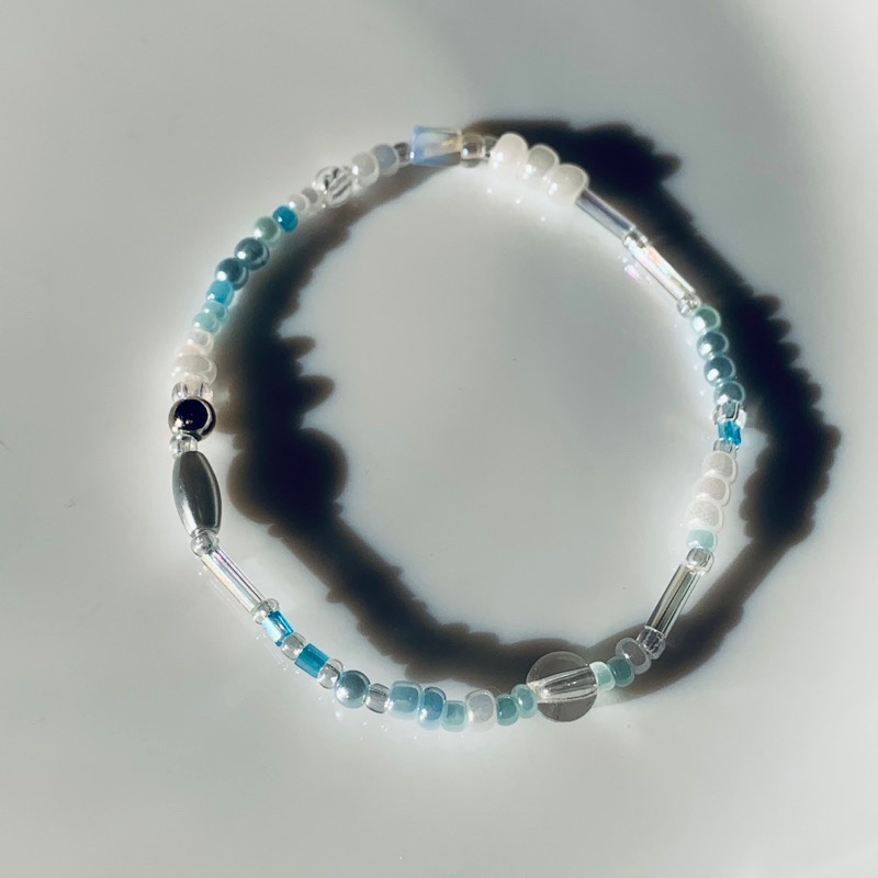 𝓐𝓬𝓯🍿外星家ㄟ串珠手鍊·͜· 淺藍漂漂銀雲白☁️·͜· 手工串珠·͜· 串珠手鍊·͜· 手鍊·͜· 手環-細節圖3