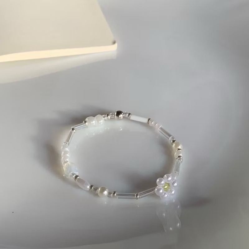 𝓐𝓬𝓯🍿外星家ㄟ串珠手鍊·͜·梨花色白氣質串珠手鍊✨🫧 ·͜· 手工串珠·͜· 串珠手鍊·͜· 手鍊·͜· 手-細節圖2