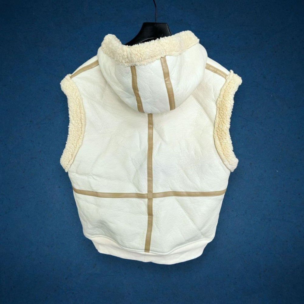 二手 JH 米白 九成七新大碼可 PU皮內膽爆毛保暖版型挺連帽前拉鍊雙口袋F碼 無袖 背心 VA1202﹝凡賽蘇﹞-細節圖3