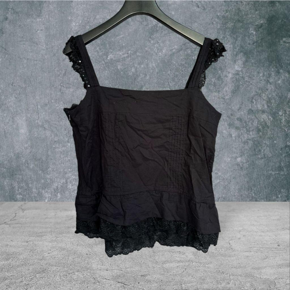 二手 MADAMMAY徐明美設計師 黑 九成八新大碼可 微彈棉麻刺繡亮片蕾絲碎鑽扣L號 背心 VA1125﹝凡賽蘇﹞-細節圖3
