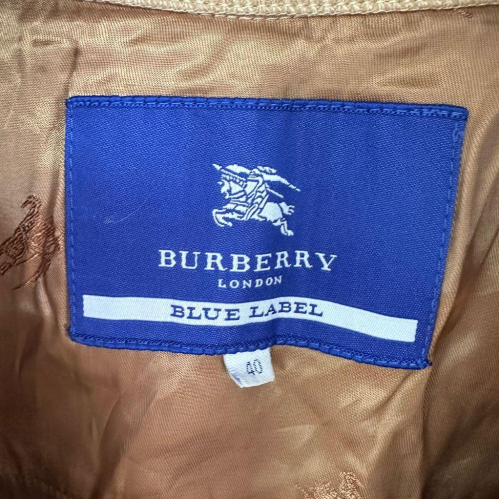 二手 BURBERRY藍標 日本製 咖 七成新 毛料保暖版型挺可拆毛領帥氣短版40號 外套 大衣 VA1121﹝凡賽蘇﹞-細節圖4