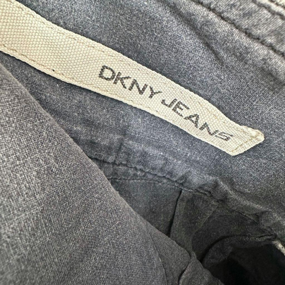 二手 DKNY JEANS 灰 復古水洗高磅略厚版型挺鬚邊A字八片蓬裙 牛仔 短裙 VA1115﹝凡賽蘇﹞-細節圖4