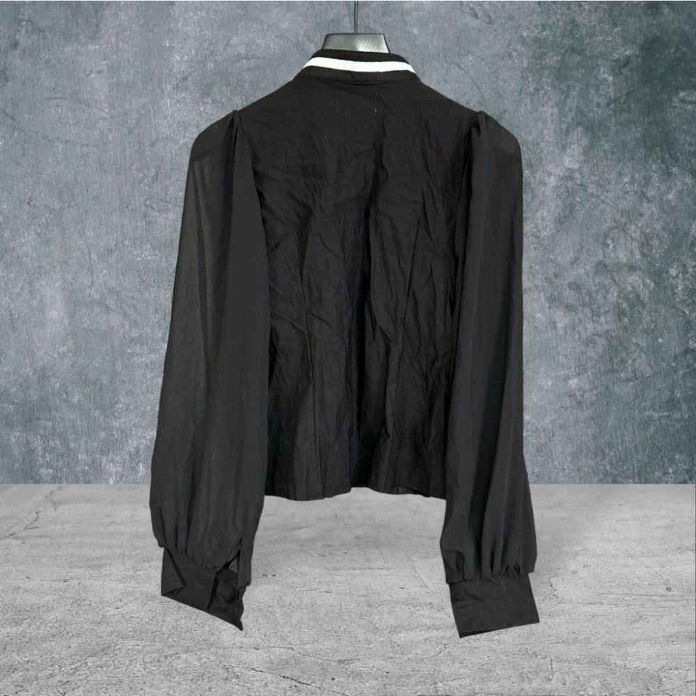 二手 SISTER 韓國製 黑 九成五新性感禁慾 彈性棉麻蕾絲宮廷蓬袖上肩袖子透膚 長袖 襯衫 VA1112﹝凡賽蘇﹞-細節圖3