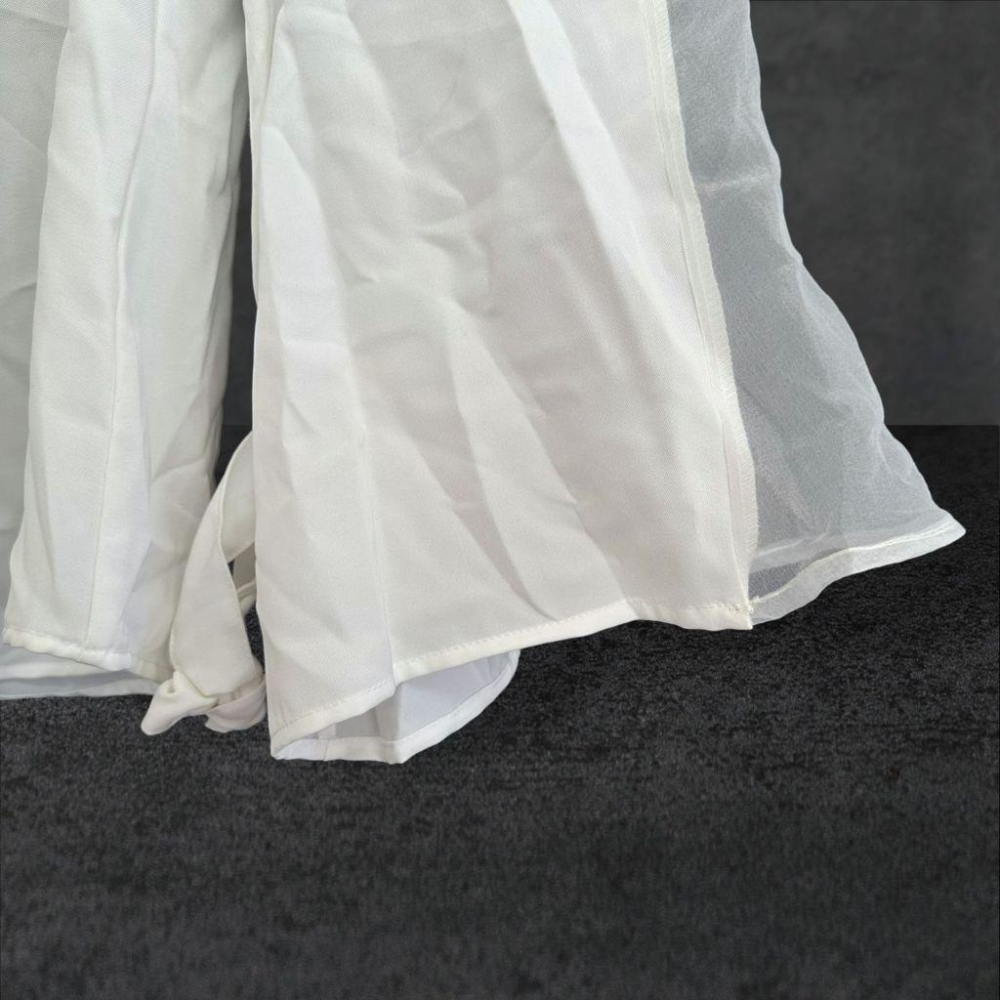 二手 1688 白黑 九成新大碼可 人造纖維綁繩蝴蝶結拚接雪紡寬袖S號 長袖 襯衫 VA1105﹝凡賽蘇﹞-細節圖2