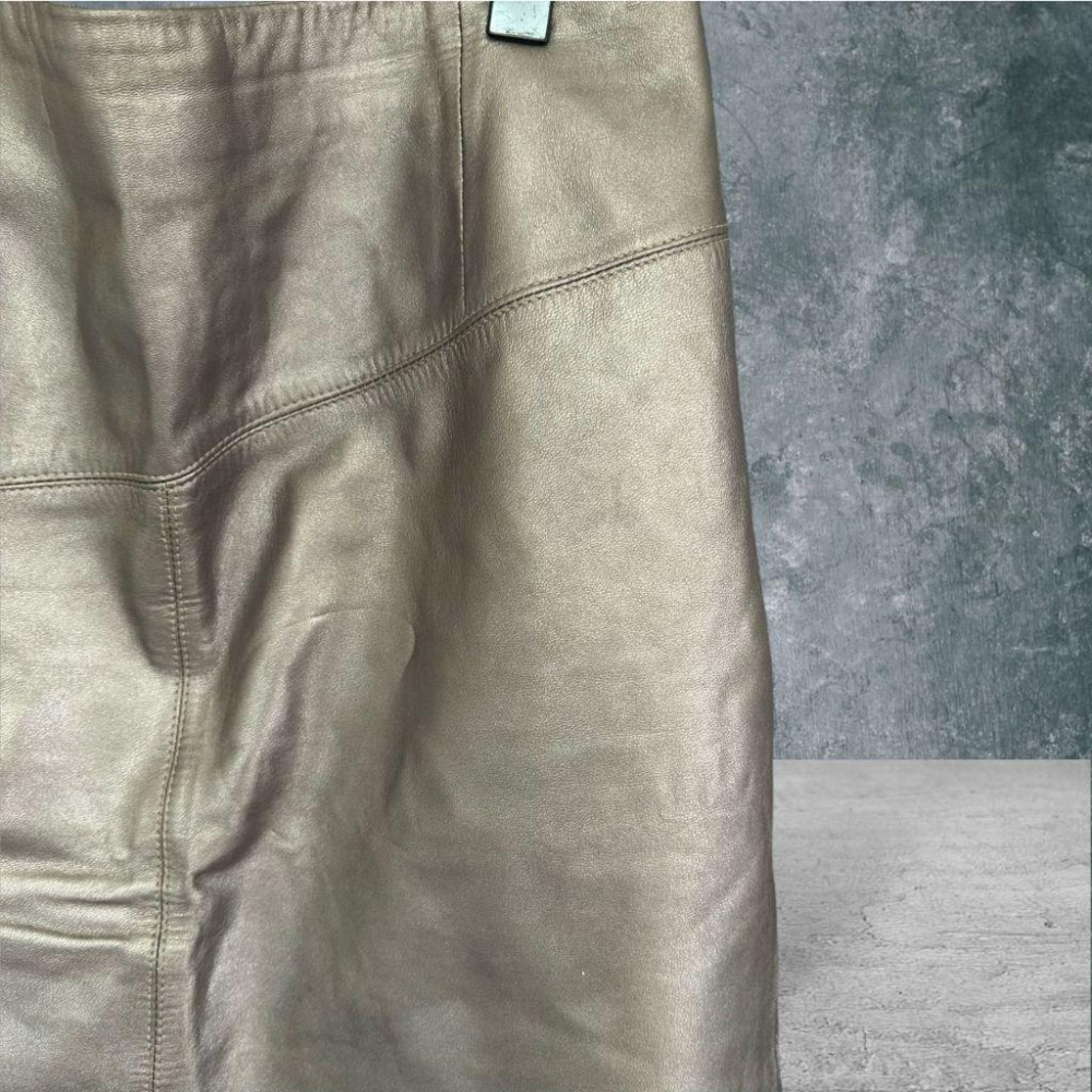 二手 福利品 菲力雅 銀 大碼可 皮革包臀窄裙後開衩 長裙 VA1027﹝凡賽蘇﹞-細節圖2