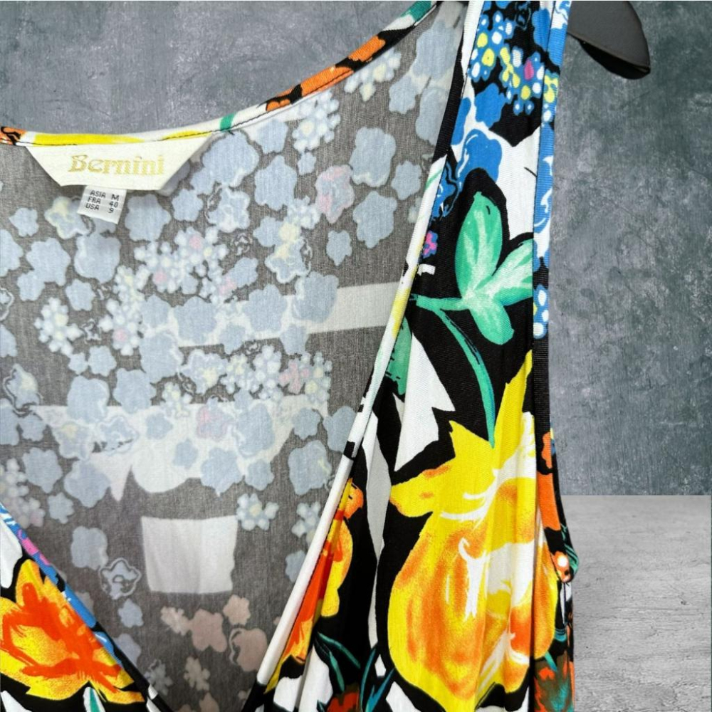 二手 BERNINI貝爾尼尼 香港製 黃藍黑 九成五新 彈性棉麻V領塗鴉花卉USA9號 無袖 洋裝 VA903﹝凡賽蘇﹞-細節圖2