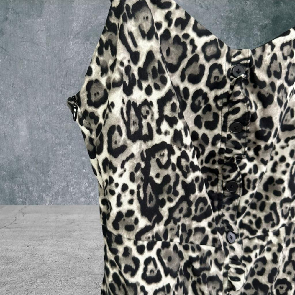 二手 DREAM SEVEN 咖 麂皮面豹紋彈性肩帶前開衩M號 無袖 洋裝 VA903﹝凡賽蘇﹞-細節圖2