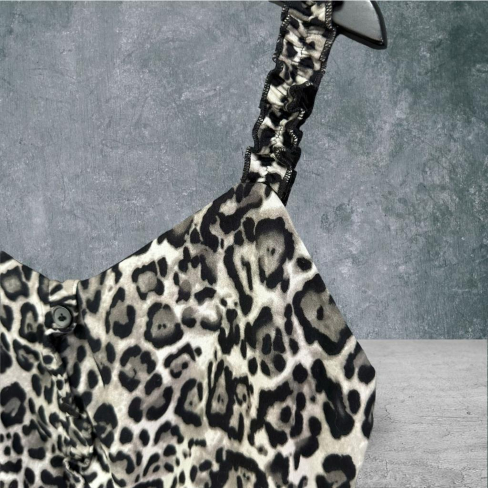 二手 DREAM SEVEN 咖 麂皮面豹紋彈性肩帶前開衩M號 無袖 洋裝 VA903﹝凡賽蘇﹞-細節圖3