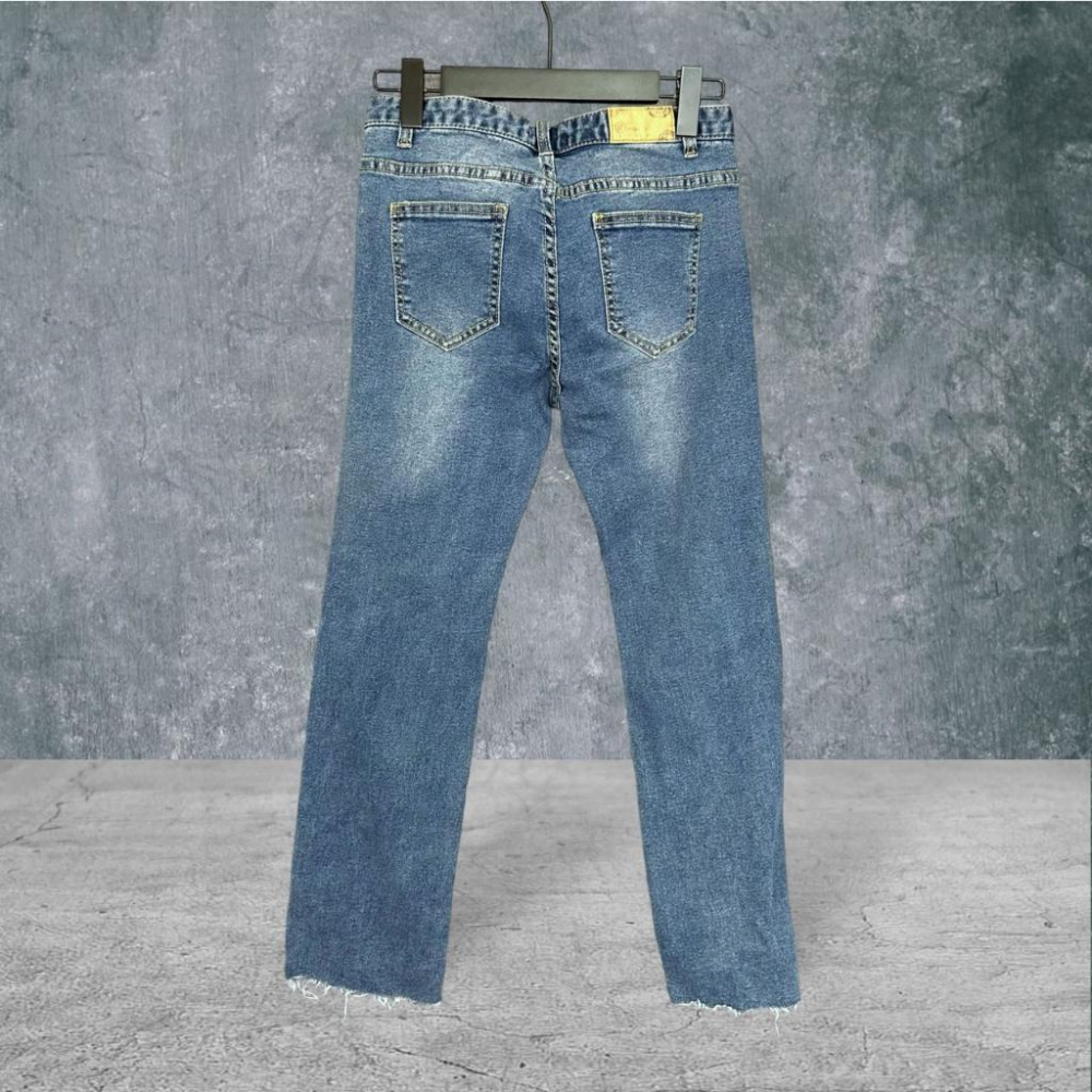 二手 DAMIA 韓國製 藍 刺繡花蕾絲珍珠水鑽彈性直筒顯瘦M號 牛仔 長褲 VA727﹝凡賽蘇﹞-細節圖3