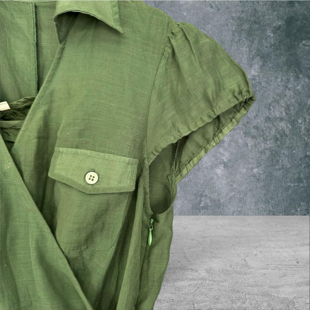 二手 Chaber 軍綠 棉麻V領小包袖內搭襯裙可拆兩件式1號 短袖 洋裝 VA727 ﹝凡賽蘇﹞-細節圖2