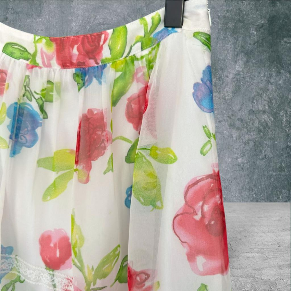 二手 MYSHEROS蜜雪兒 白紅 細緻網紗印花玫瑰A字仙女裙 長裙 VA723﹝凡賽蘇﹞-細節圖2