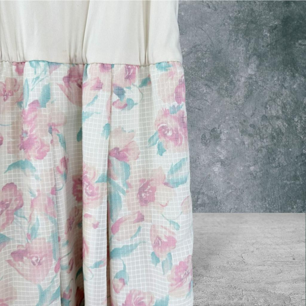 二手 0918 米粉 彈性細肩帶拼接格紋雪紡玫瑰蓬裙假兩件 無袖 洋裝 VA615 ﹝凡賽蘇﹞-細節圖3