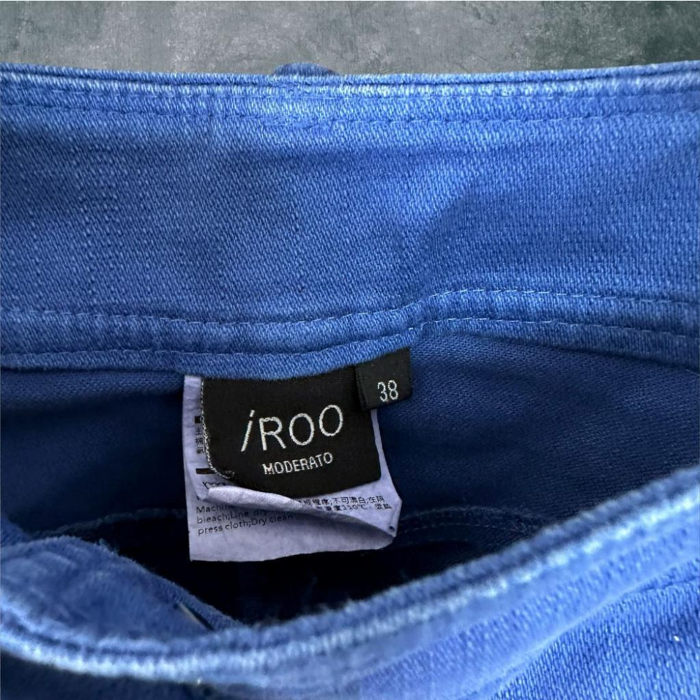 二手 IROO 寶藍 彈性牛仔破洞水鑽口袋AB褲38號 牛仔 長褲 VA703﹝凡賽蘇﹞-細節圖3
