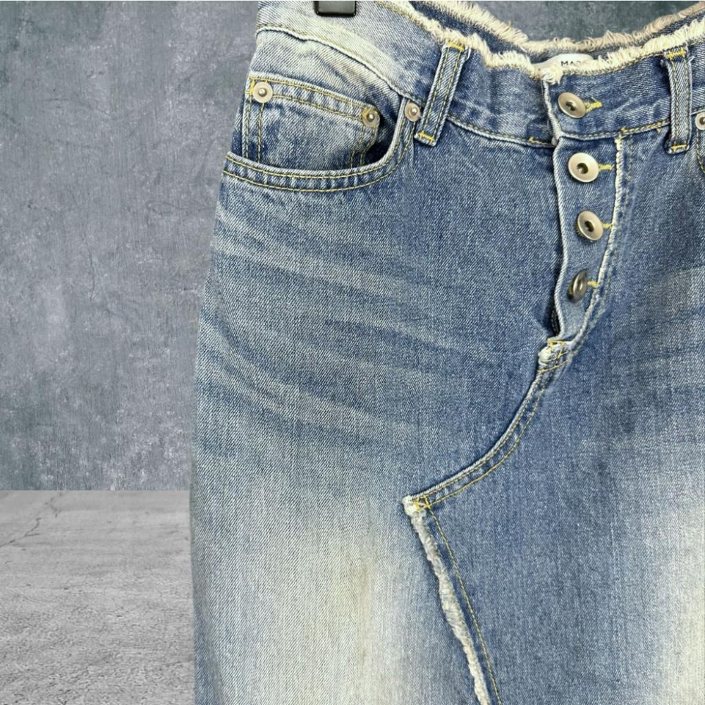 二手 OLIVE MARGARET韓國製 淺藍 復古水洗貓抓立體剪裁後開衩鬚邊 牛仔 長裙 VA626﹝凡賽蘇﹞-細節圖2